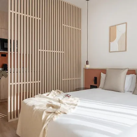 Libere Plaza Nueva Apartment