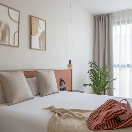 Libere Plaza Nueva Apartment *