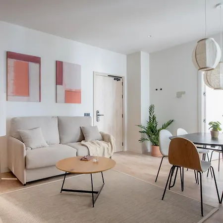 Libere Plaza Nueva Apartment *